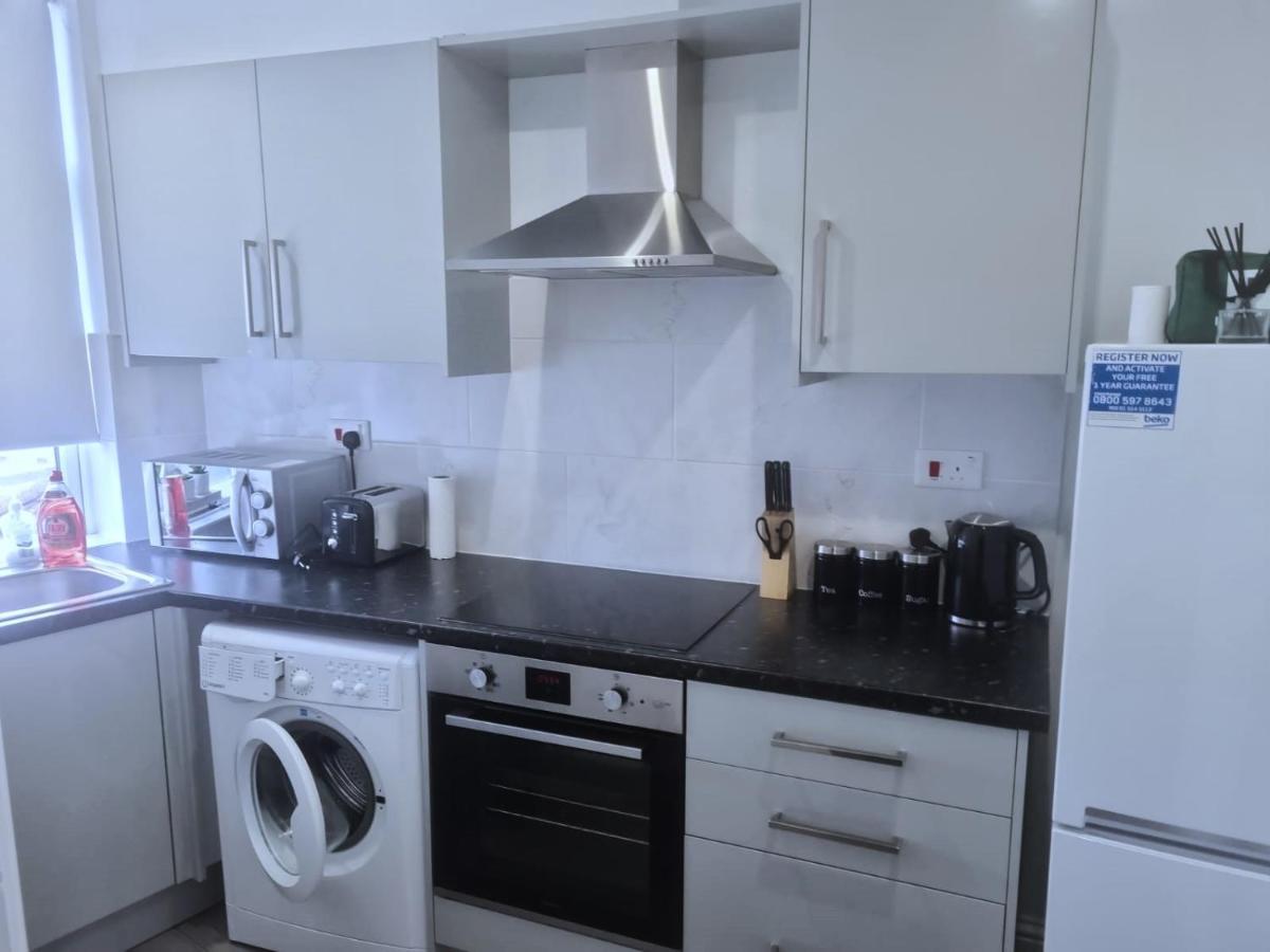 Attractive 2 Bed Apartments Free Wi-Fi And Parking Croydon Zewnętrze zdjęcie